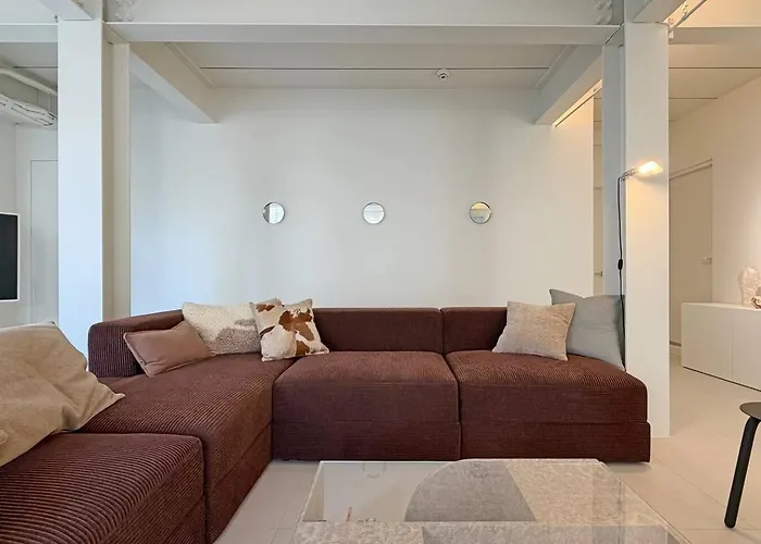 New Dh 2 / 3br 2bath / 3min Hongik Univ Stn Seoul